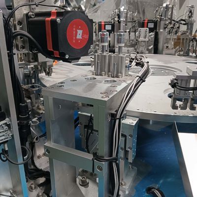 Un buon prezzo. Macchina di rivestimento del tappo CE Macchina automatica di inserimento del tappo OEM in linea