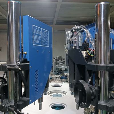 Un buon prezzo. Macchina per avvitare il tappo automatico AC380V per avvitare la bottiglia di vino in linea