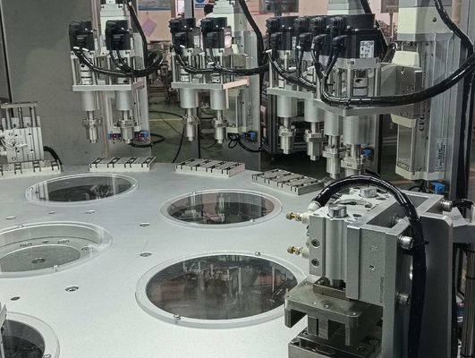 Un buon prezzo. Flip Top Cap Assembly Machine AC380V Automatica per la produzione di beni di prima necessità in linea