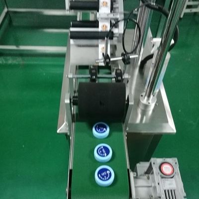 Un buon prezzo. Macchina di etichettatura automatizzata in acciaio inossidabile ad alta capacità integrata con il collegamento della macchina di assemblaggio in linea