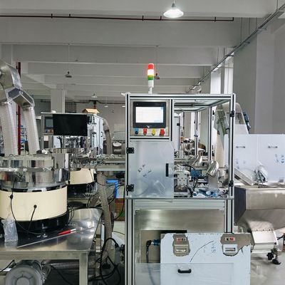 Un buon prezzo. Macchina di assemblaggio automatizzata del tappo della bottiglia di bevande personalizzata in base alle esigenze del cliente Fabbricazione di materiali in acciaio inossidabile in linea