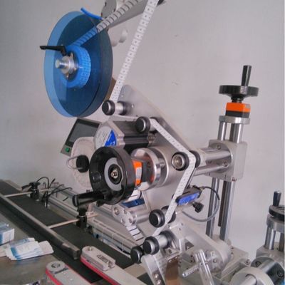 Un buon prezzo. Servo Motor Drive Automatic Labeling Machine Alta flessibilità Efficienza energetica in linea