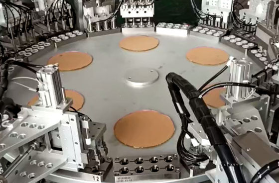 Un buon prezzo. Macchina di assemblaggio Euro Cap in acciaio inossidabile per sacchetti e bottiglie di plastica per infusione IV conforme alle normative ISO e GMP in linea