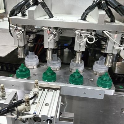 Un buon prezzo. Macchina per avvitare il tappo del detersivo per bucato con elevate prestazioni di funzionamento efficiente Servo-driven in linea