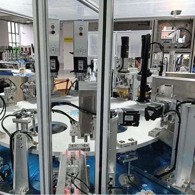 Un buon prezzo. Macchina di saldatura ad ultrasuoni per copertura di pellicola tipo giradischi funzionamento funzionamento stabile in linea