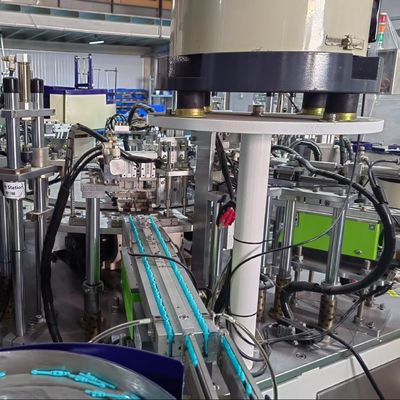 Un buon prezzo. Processo di funzionamento del carrozzone di raccolta automatica di sangue di sicurezza Aglio di montaggio della macchina in conformità con gli standard GMP in linea
