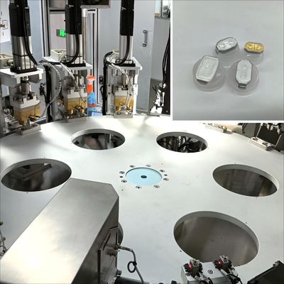 Un buon prezzo. Macchina automatica di assemblaggio per tappi film per infusione con meccanismo automatico di punzonatura dello stampo ad alta efficienza in linea