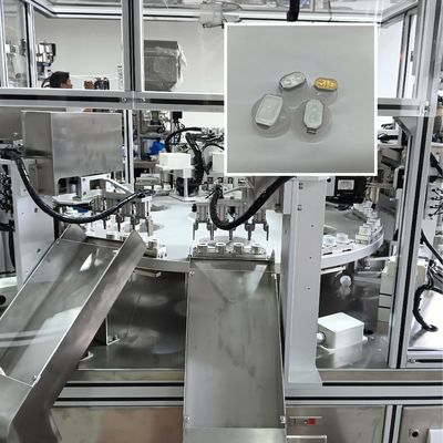 Un buon prezzo. Macchina automatica per la laminazione di tappi per infusione non standard in acciaio inossidabile con piano di lavoro spesso in linea