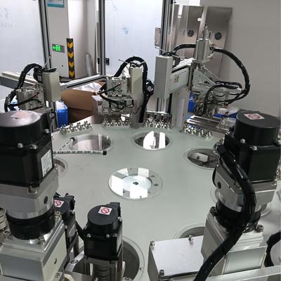 Un buon prezzo. Macchina riempitrice con tappo essiccante a molla di tipo carosello personalizzato, con apparecchiature facili da usare e un display che mostra la risoluzione dei problemi. in linea