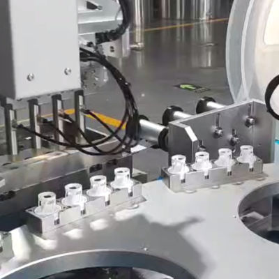 Un buon prezzo. Macchina di assemblaggio tappi essiccanti completamente automatizzata con servomotore in linea