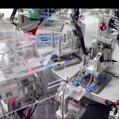 Un buon prezzo. Macchina di montaggio di bisturi monouso ad alta capacità produttiva con assorbimento del vuoto e rilevamento automatico per strumenti chirurgici in linea