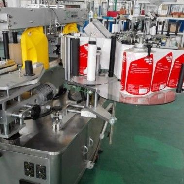 Un buon prezzo. Macchina automatica di etichettatura di bottiglie in acciaio inossidabile AC380V personalizzata in linea