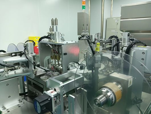 Un buon prezzo. Macchina per l'assemblaggio di metallo per uso medico Macchina per copertura elettrica automatizzata di bottiglie in linea