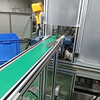 Un buon prezzo. Macchine per il riempimento e il tappo OEM in linea