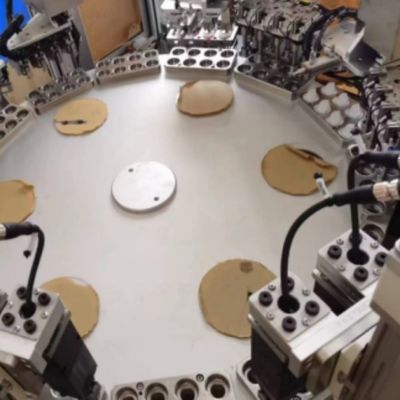 Un buon prezzo. Macchine per il riempimento e il tappo per il vuoto con sensore fotoelettrico in linea