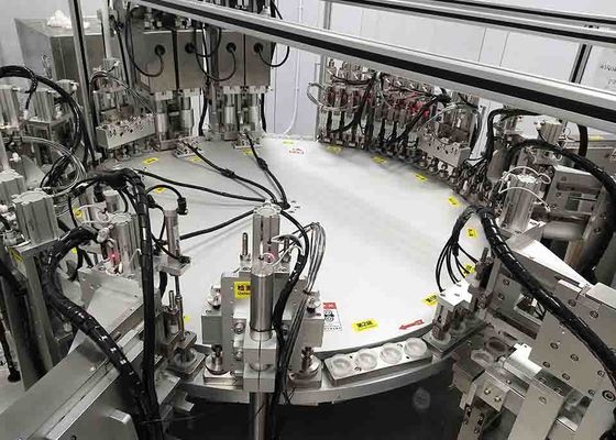 Macchina di assemblaggio a quattro stazioni a doppio piegatore di bottiglie industriali