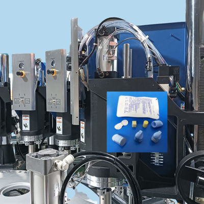 Un buon prezzo. Connessa alla macchina di imballaggio a forma di borsa Una macchina di assemblaggio automatico di prodotti medici in linea