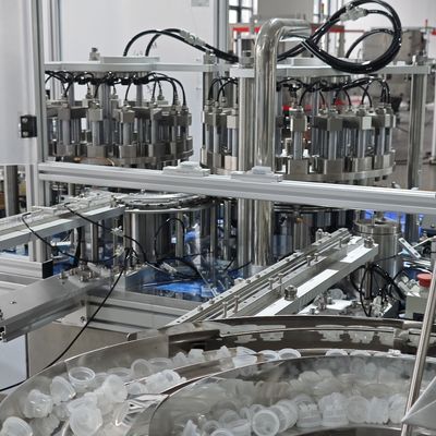 Un buon prezzo. Macchina meccanica per l'assemblaggio di coperture a doppia piegatura con servomotore ad alta capacità in linea