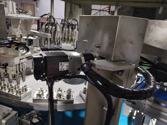 Un buon prezzo. La macchina di assemblaggio automatizzata Euro Cap ha un funzionamento a giradischi prestazioni stabili in linea