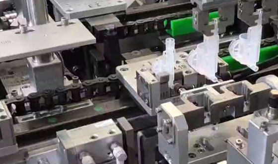 Un buon prezzo. Sistema di trasporto a rotaia lineare a scorrere Macchina di montaggio del tappo per pompa di profumo a spruzzo in linea