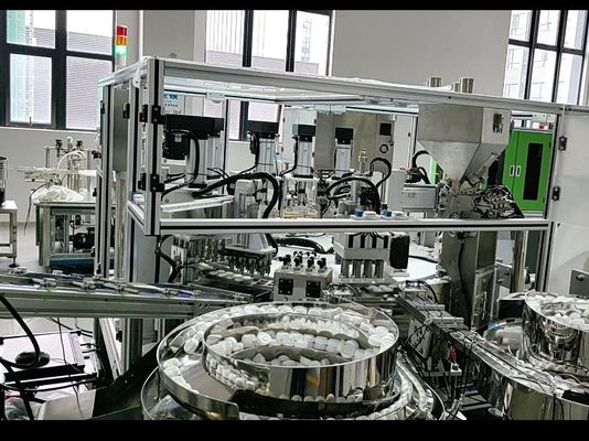 Un buon prezzo. Macchina di riempimento automatizzata di essiccanti non standard con configurazione elevata, elevata capacità e funzionamento stabile. in linea