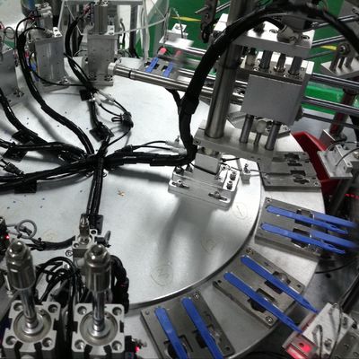 Un buon prezzo. Macchina di montaggio automatizzata di bisturi con display multilingue per un'operazione facile in linea