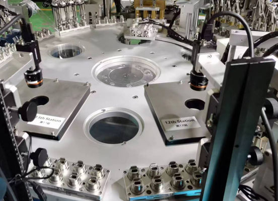 Un buon prezzo. Lunga durata di vita della testa di saldatura in lega di titanio Euro Cap Assemblaggio macchina per la produzione ad alta velocità di chiusure in linea