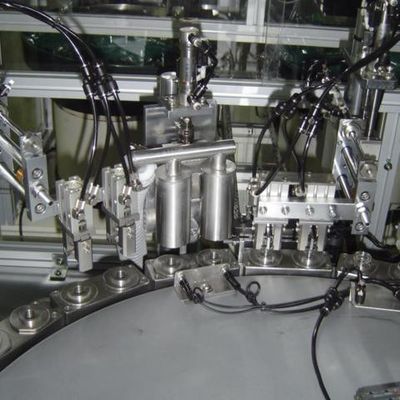 Un buon prezzo. Tipo giradischi in alluminio con cappuccio a lancia lunga macchina di montaggio automatico in linea