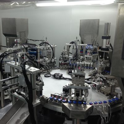 Macchina assemblatrice di tappi disidratanti con tasso di soddisfazione del 99%