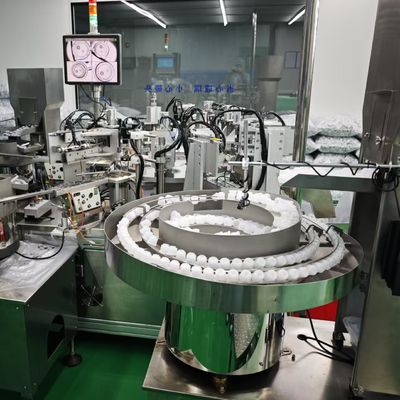 Macchina di assemblaggio a cappuccio a anello singolo controllata da PLC con display multilingue che è facile da usare