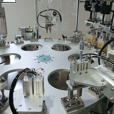 Un buon prezzo. Macchina di assemblaggio automatico per copertura a prova di umidità controllata da PLC in linea
