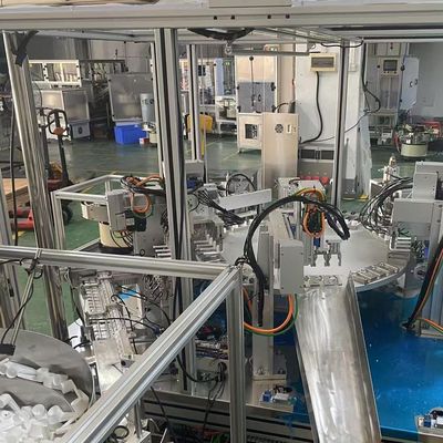 Un buon prezzo. Tecnologia di assemblaggio del processo di montaggio della macchina di montaggio della testa della pompa non standard in linea