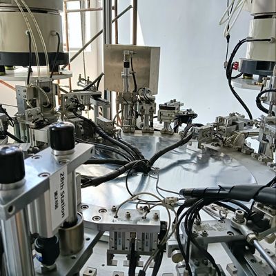 Un buon prezzo. Non standard Indice di movimento automatizzato innescato Aghi di prelievo di sangue Stabile controllato da un PLC A distanza in linea