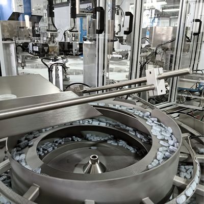 Un buon prezzo. Macchina di assemblaggio automatizzata non standard per tappi di laminazione con superficie piatta e buona tenuta in linea