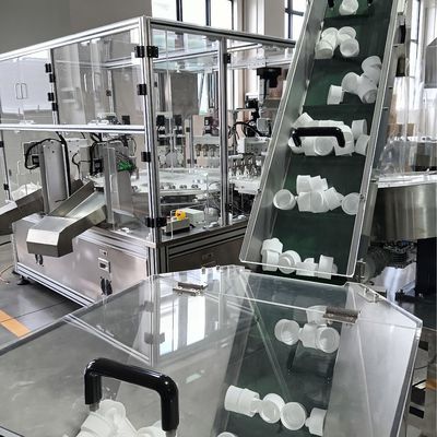 Display di controllo PLC per la macchina di assemblaggio automatico per i coperchi della lavanderia