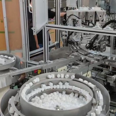 Cappuccio essiccante Silice Gel Riempimento Cappuccio di sigillamento Automatica Servo Motor Assemblaggio macchina
