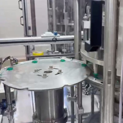 Un buon prezzo. Macchina pieghevole a cappuccio con avvitatrice Configurazione di motore di separazione e nessun elevato requisito tecnico per l'operatore. in linea
