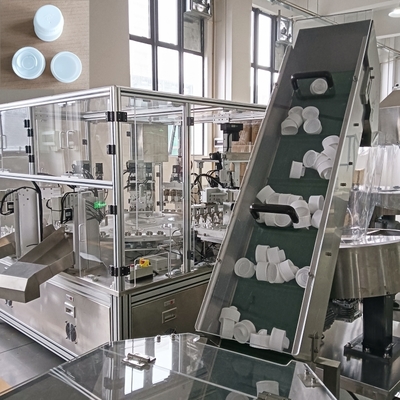 Alta precisione e qualificazione con le necessità quotidiane macchina di assemblaggio lavanderia detersivo tappo bottiglia macchina di avvitamento tappo automatico