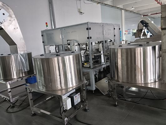 Un buon prezzo. Macchina assemblaggio tappo elica e tappo succo con servomotore in linea
