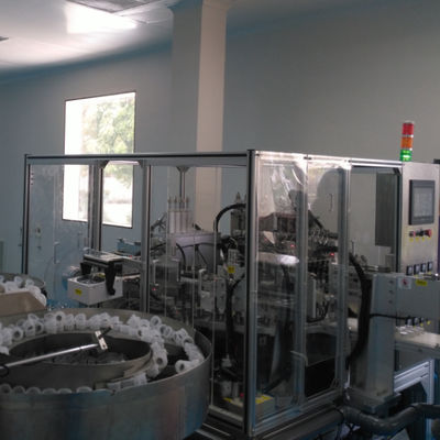 Un buon prezzo. Macchina automatica di assemblaggio Euro Cap per sacchetti per infusione IV in linea