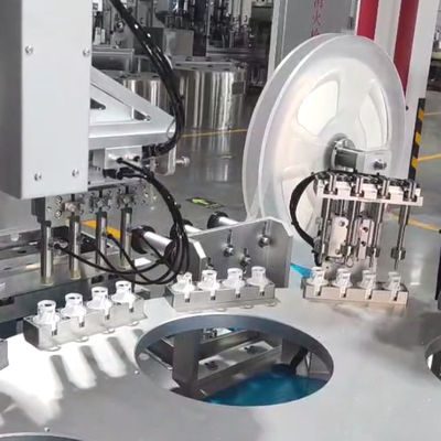 Un buon prezzo. Assemblatrice di tappi con essiccante in gel di silice da 220V con controllo PLC in linea