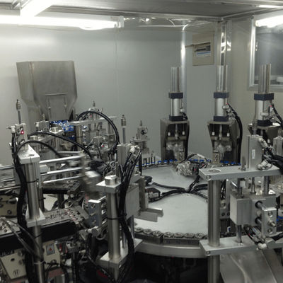 Un buon prezzo. High Speed Medical Product Assembly Machine for IV Soft Bag Caps and Ports Welding with 2500-8000pph and 98% Operation Rate in linea