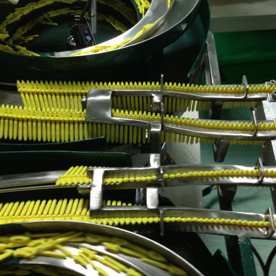 Un buon prezzo. Linea di produzione di lancet di sicurezza automatica con 220V di tensione AC380V di potenza e 1 anno di garanzia per la produzione di dispositivi medici in linea