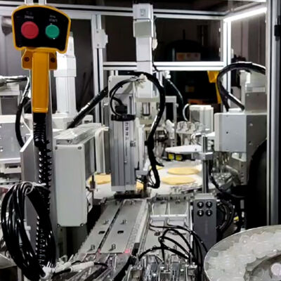 Un buon prezzo. Macchina di assemblaggio CRC a velocità regolabile con schermo sensoriale e tasso di qualificazione del 99% per i tappi per essiccanti in linea